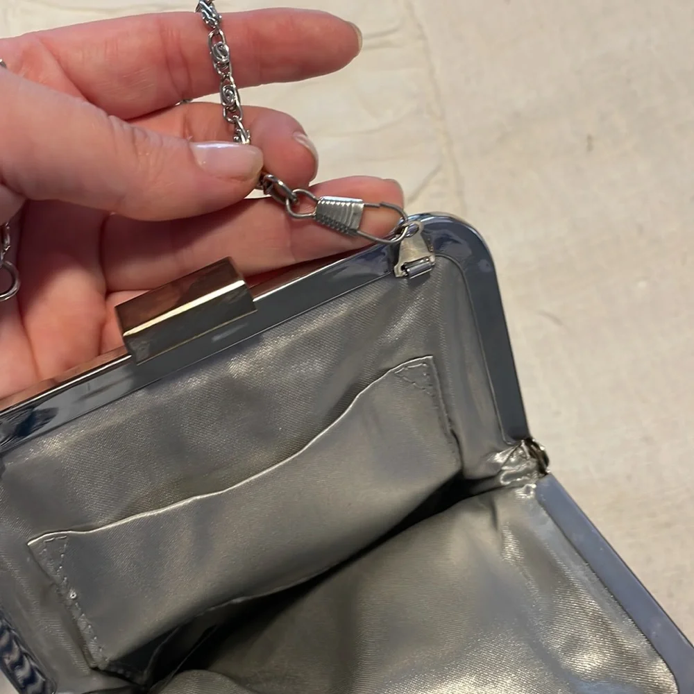 Small Silver Clutch/Crossbody Evening Bag - Picture 4 of 6